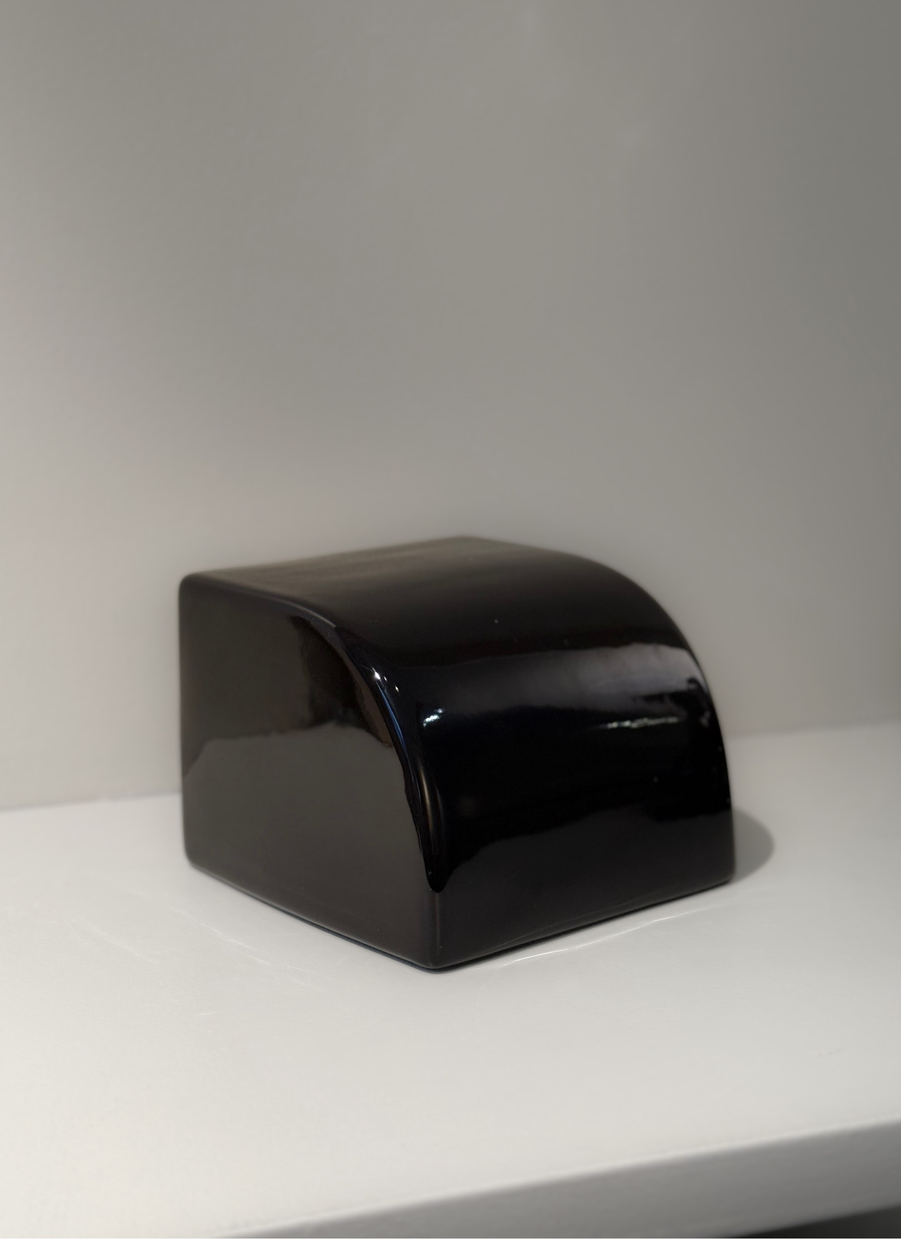 Porte papier en porcelaine