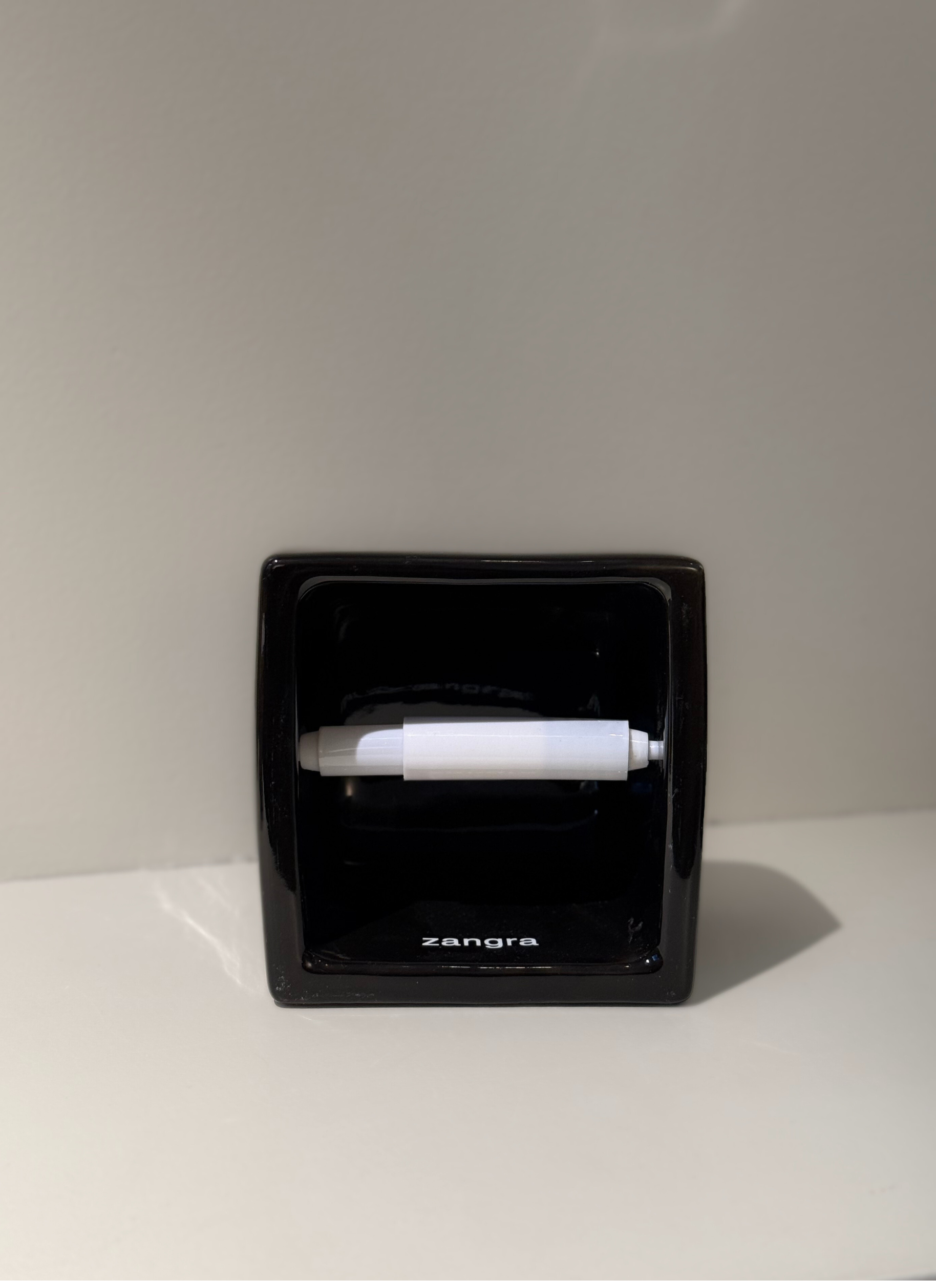 Porte papier en porcelaine
