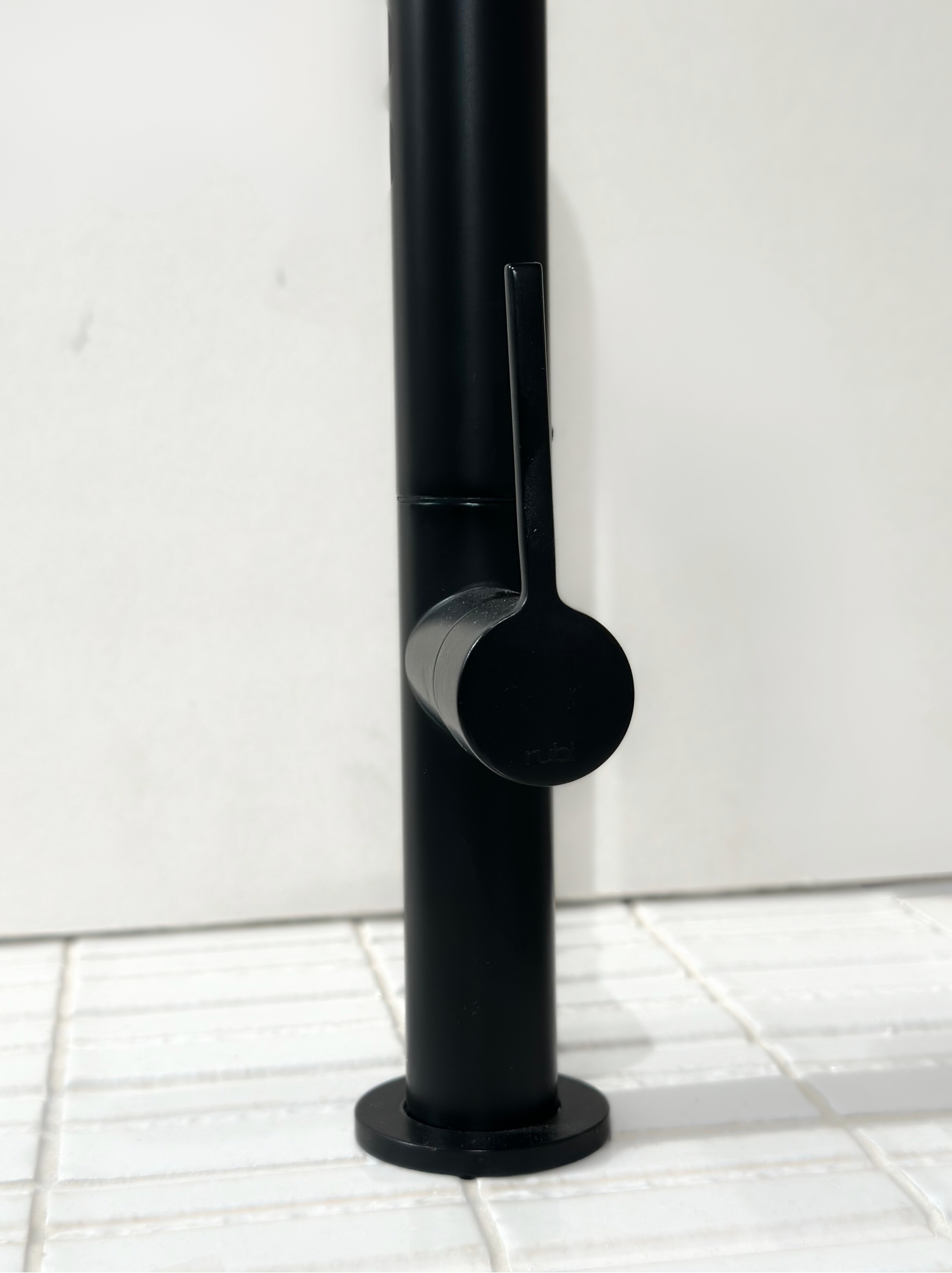 Robinet de cuisine noir mat