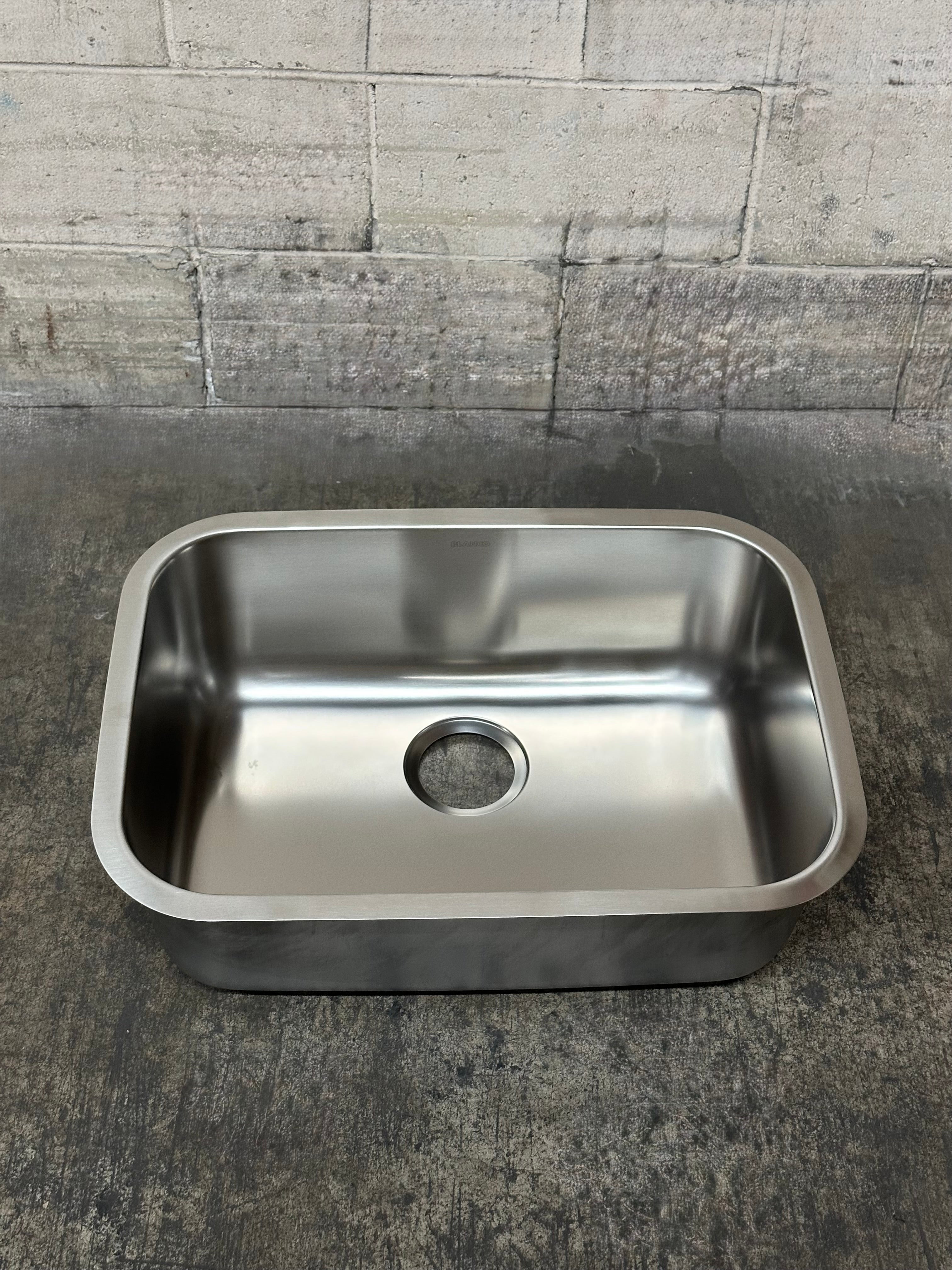 Évier de cuisine Essential U 24po