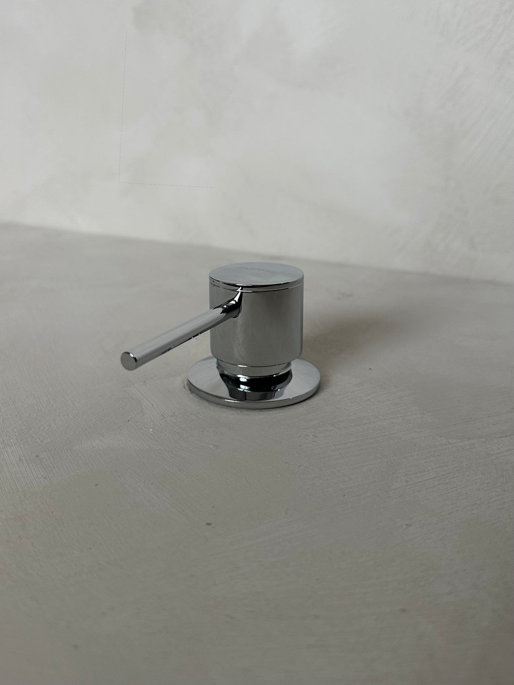 Pompe de savon encastré, Chrome