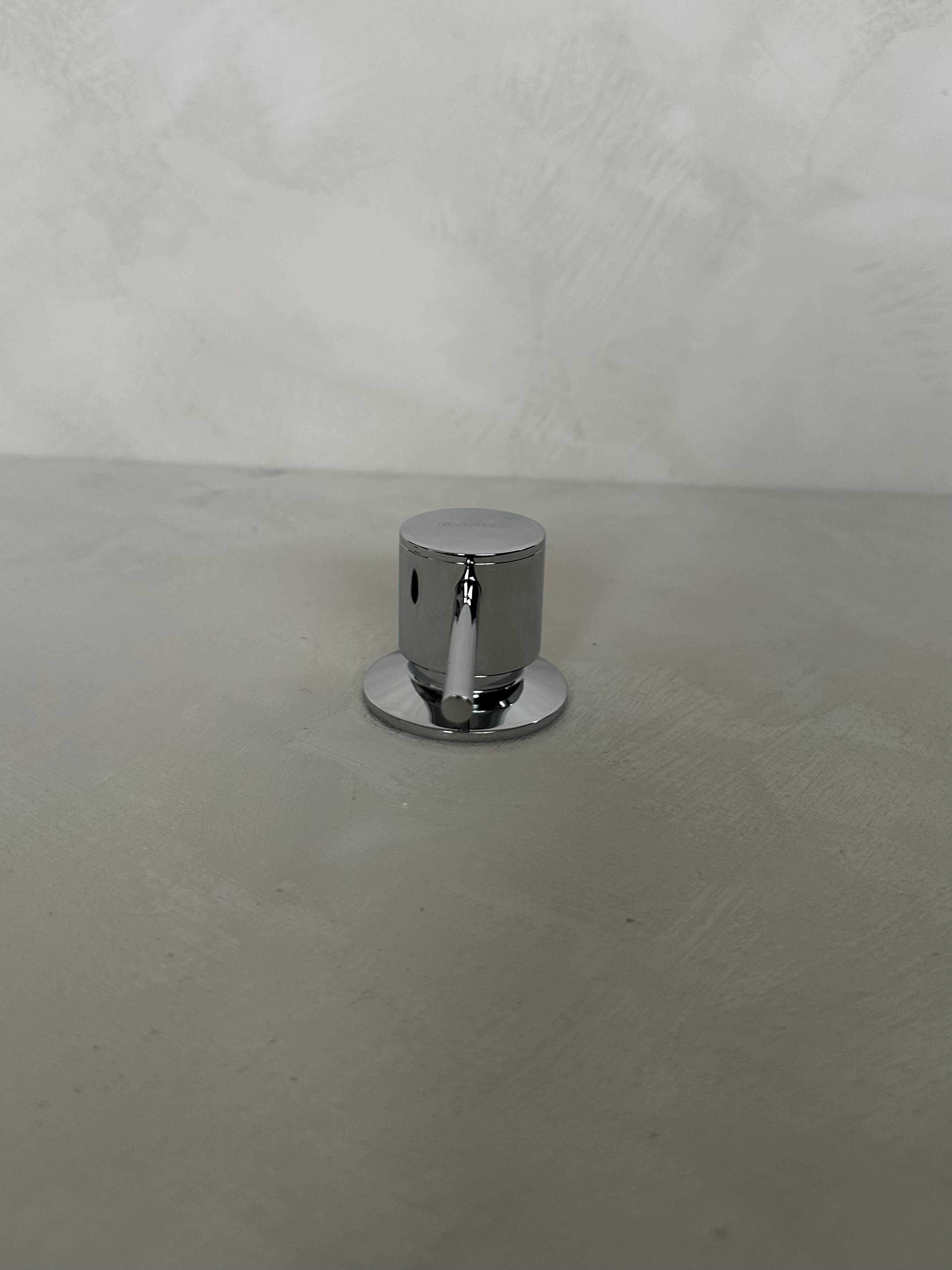 Pompe de savon encastré, Chrome