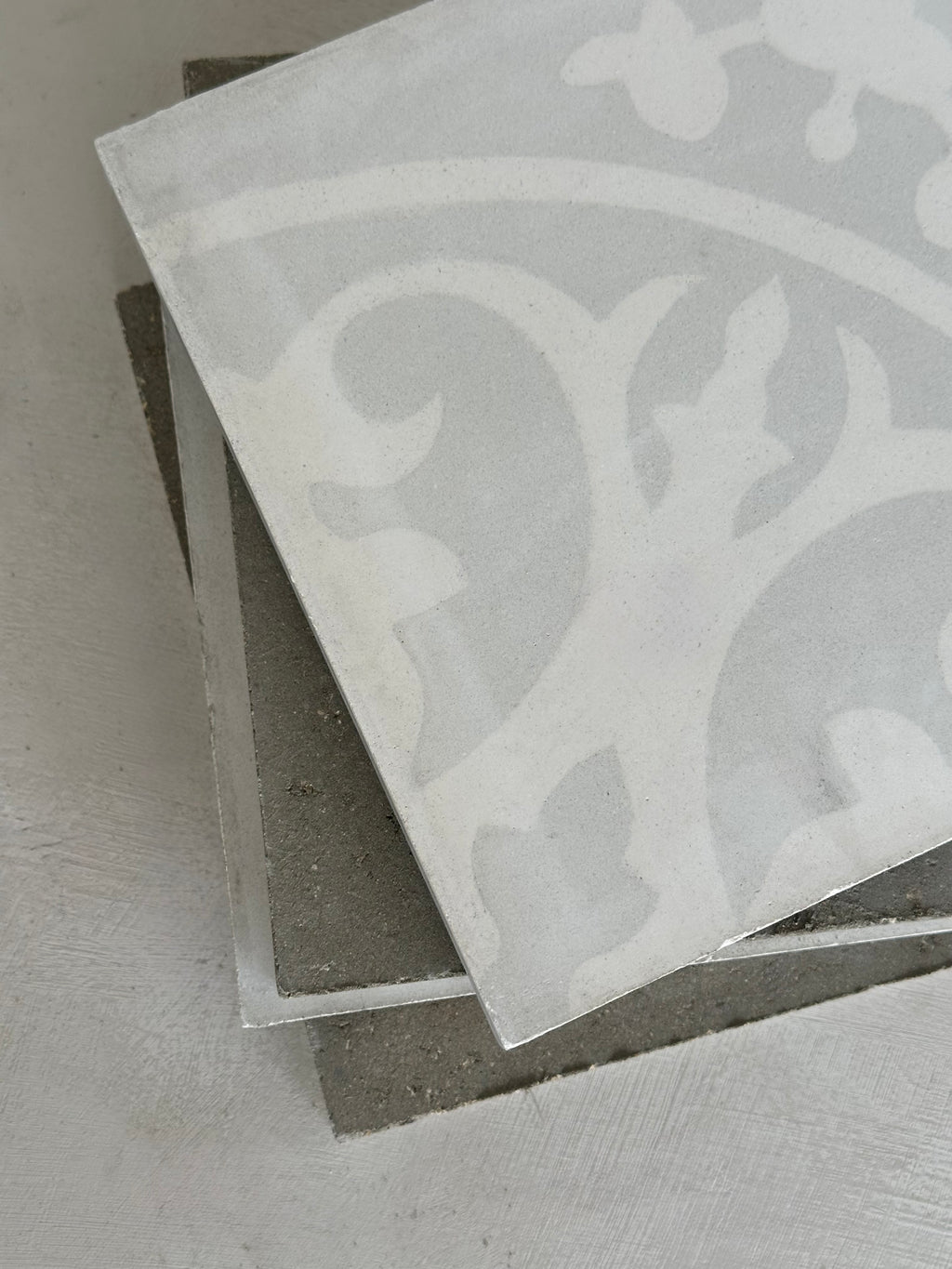 Boîte de carreaux de ciment à motifs
