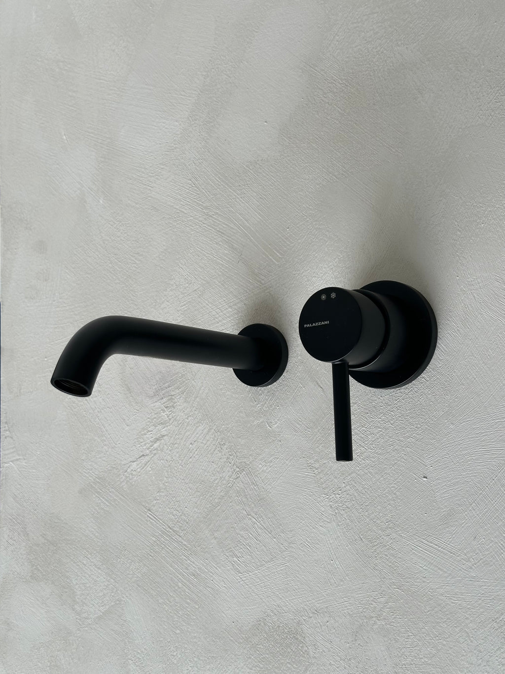 Robinet de mural, noir mat