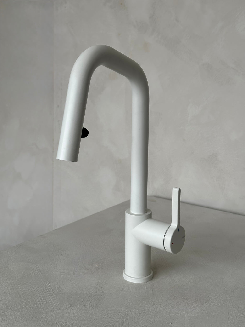 Robinet de cuisine, Blanc mat