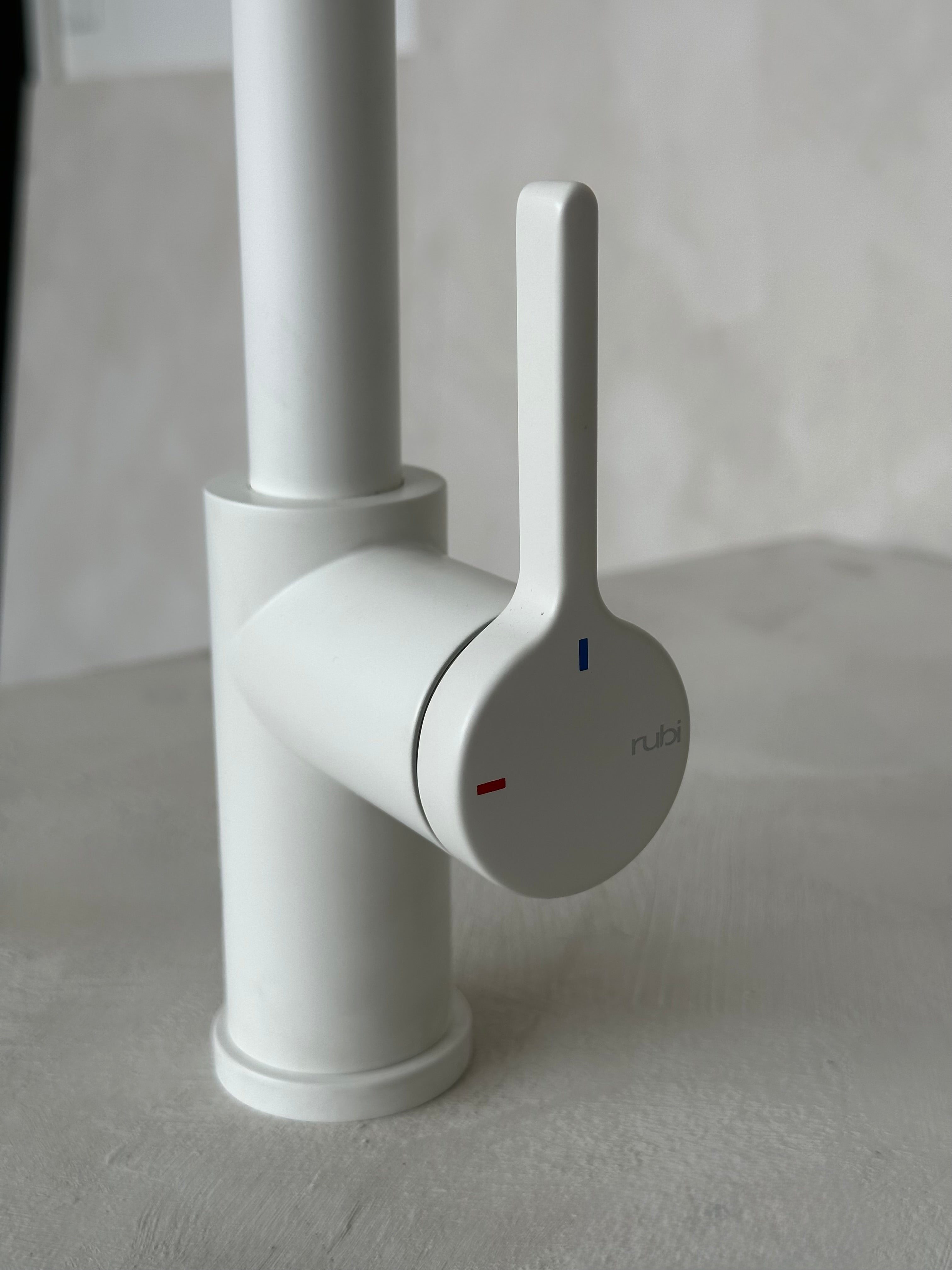 Robinet de cuisine, Blanc mat
