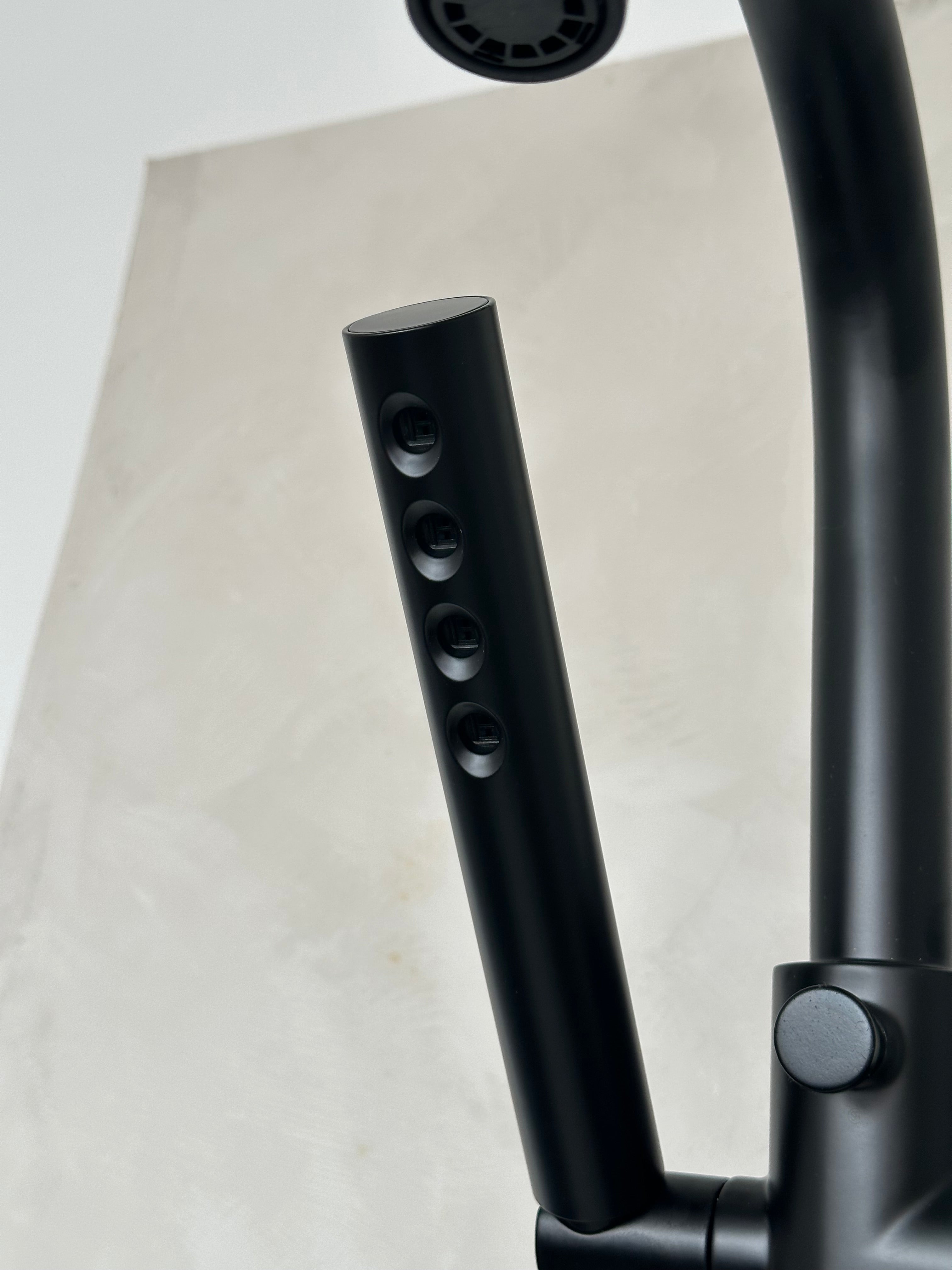 Robinet de plancher pour bain, Noir mat