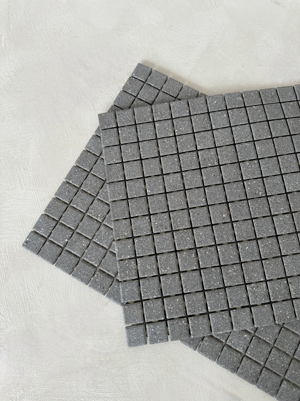 Mosaïque anthracite