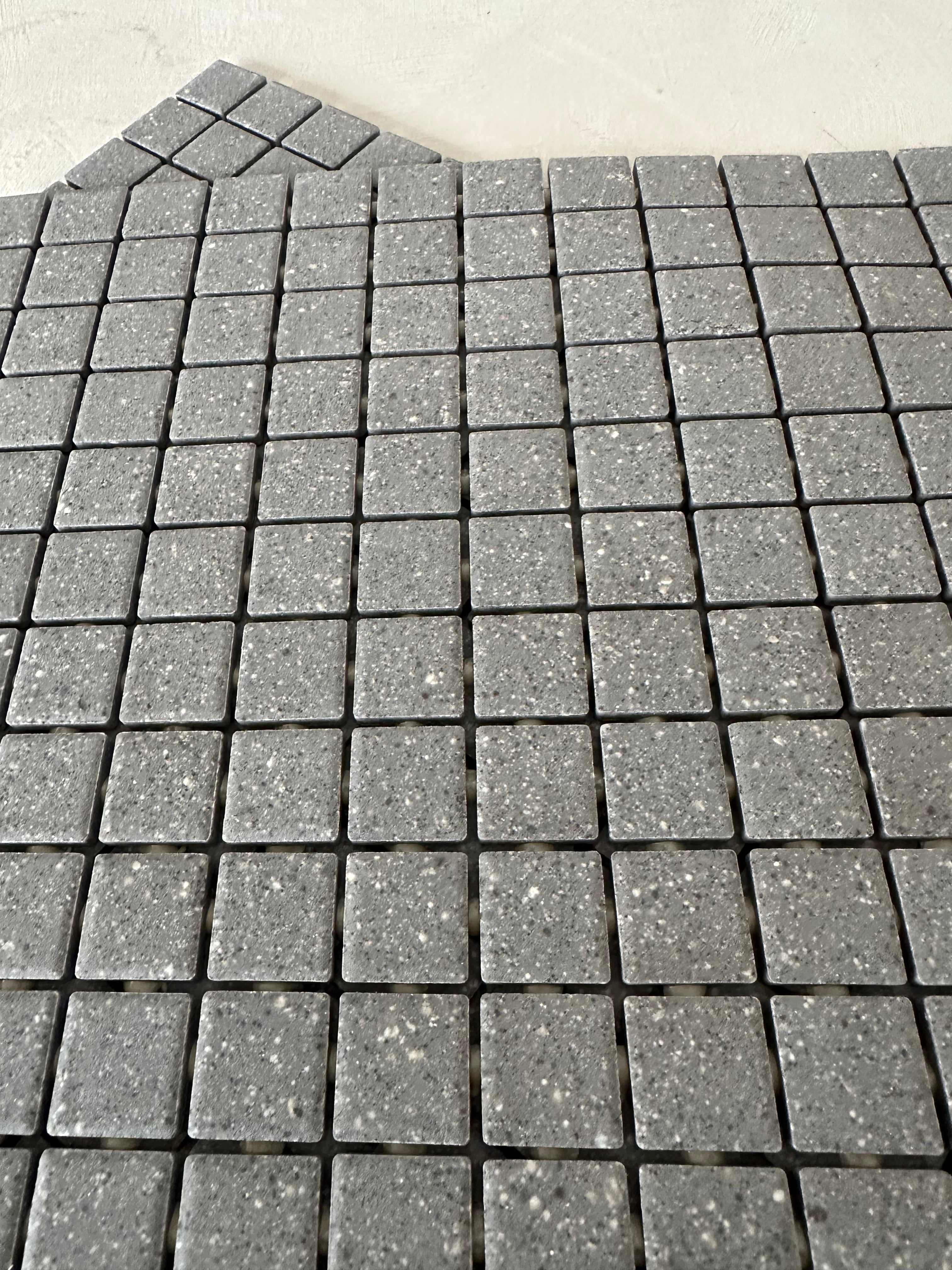Mosaïque anthracite