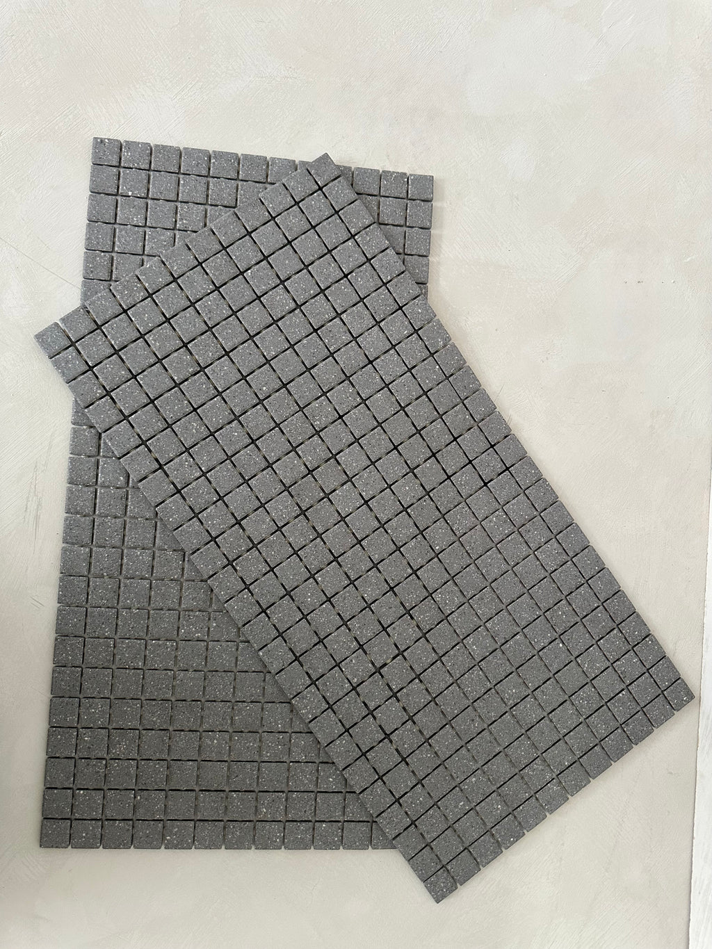 Mosaïque anthracite