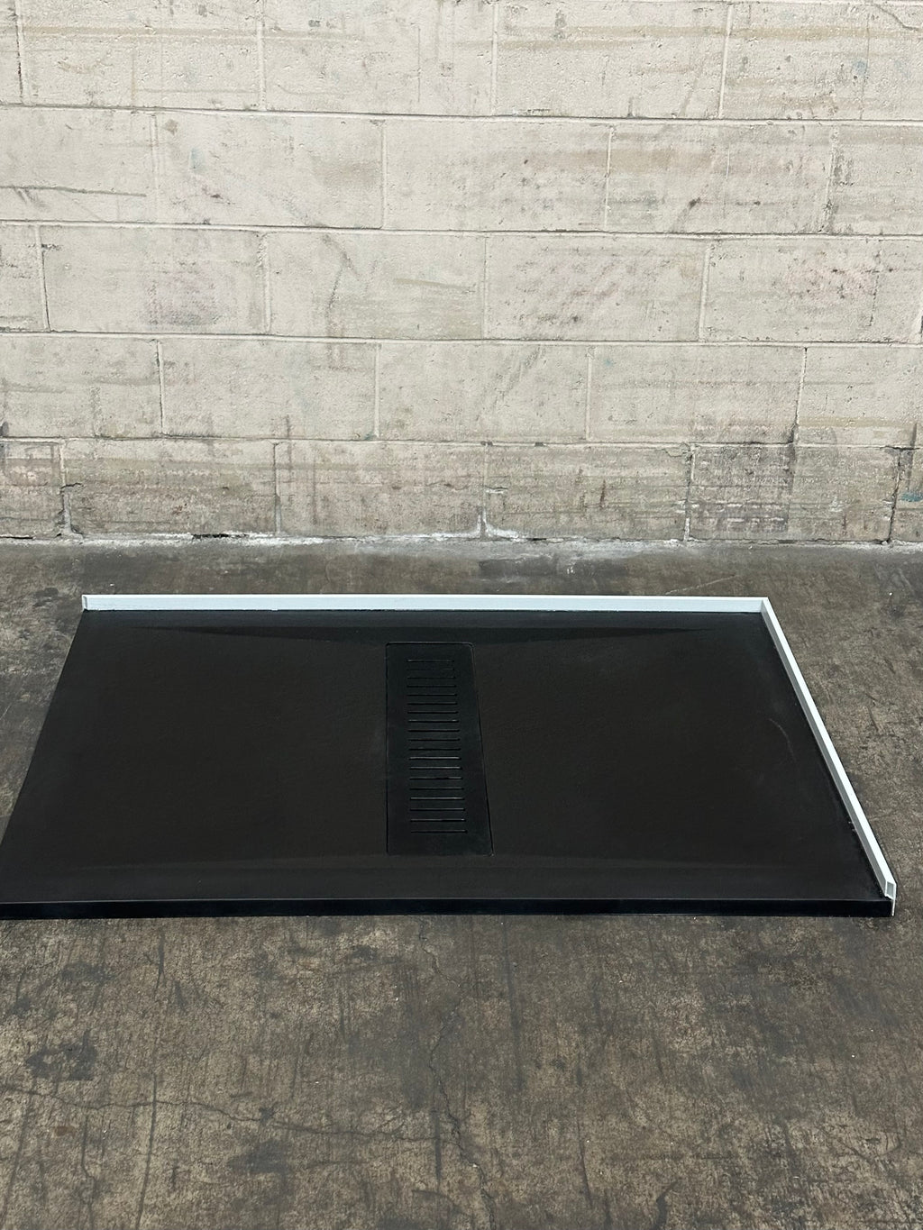 Base de douche en composite, noir mat