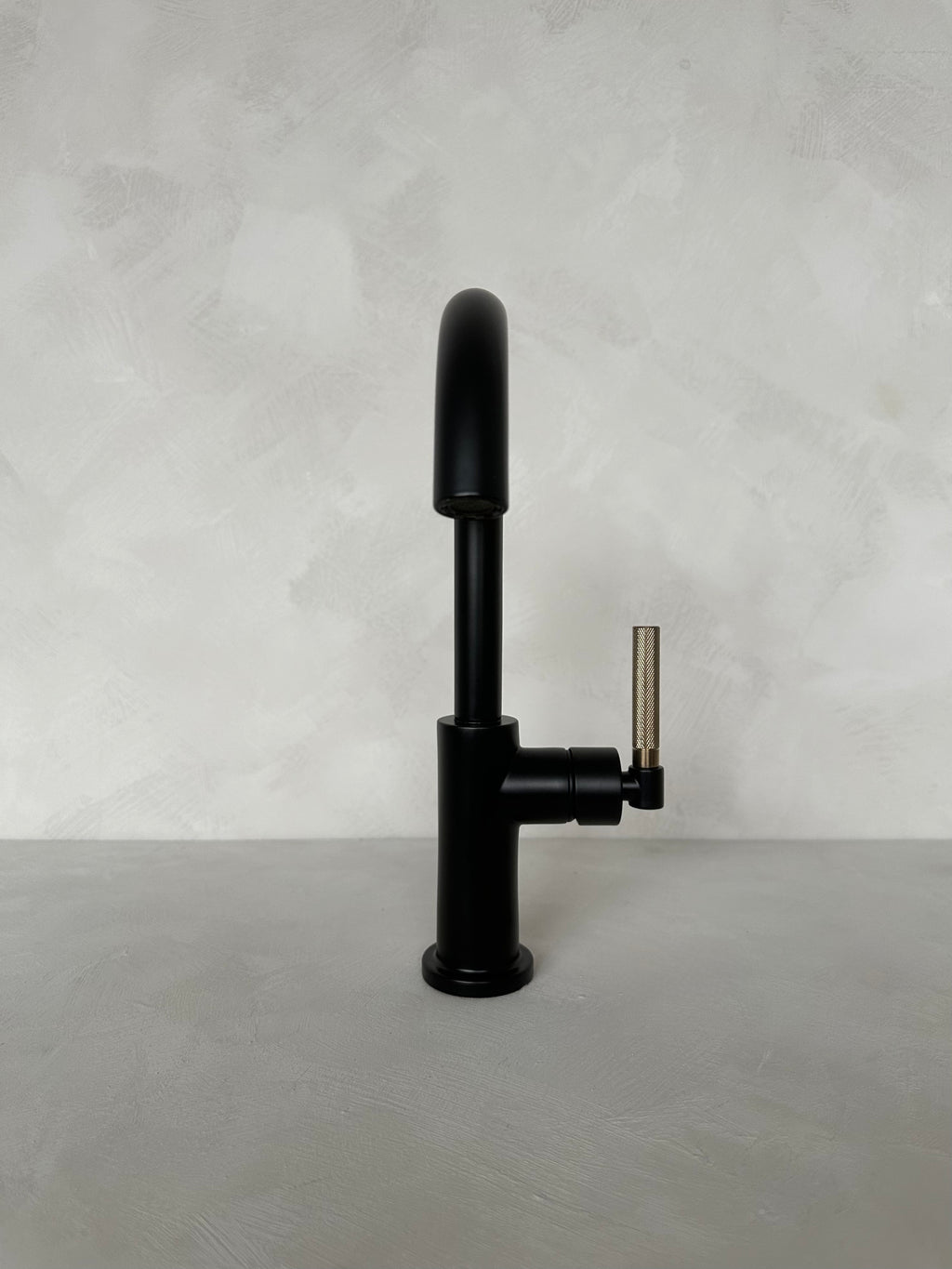 Robinet de bar Litze, noir et or brossé