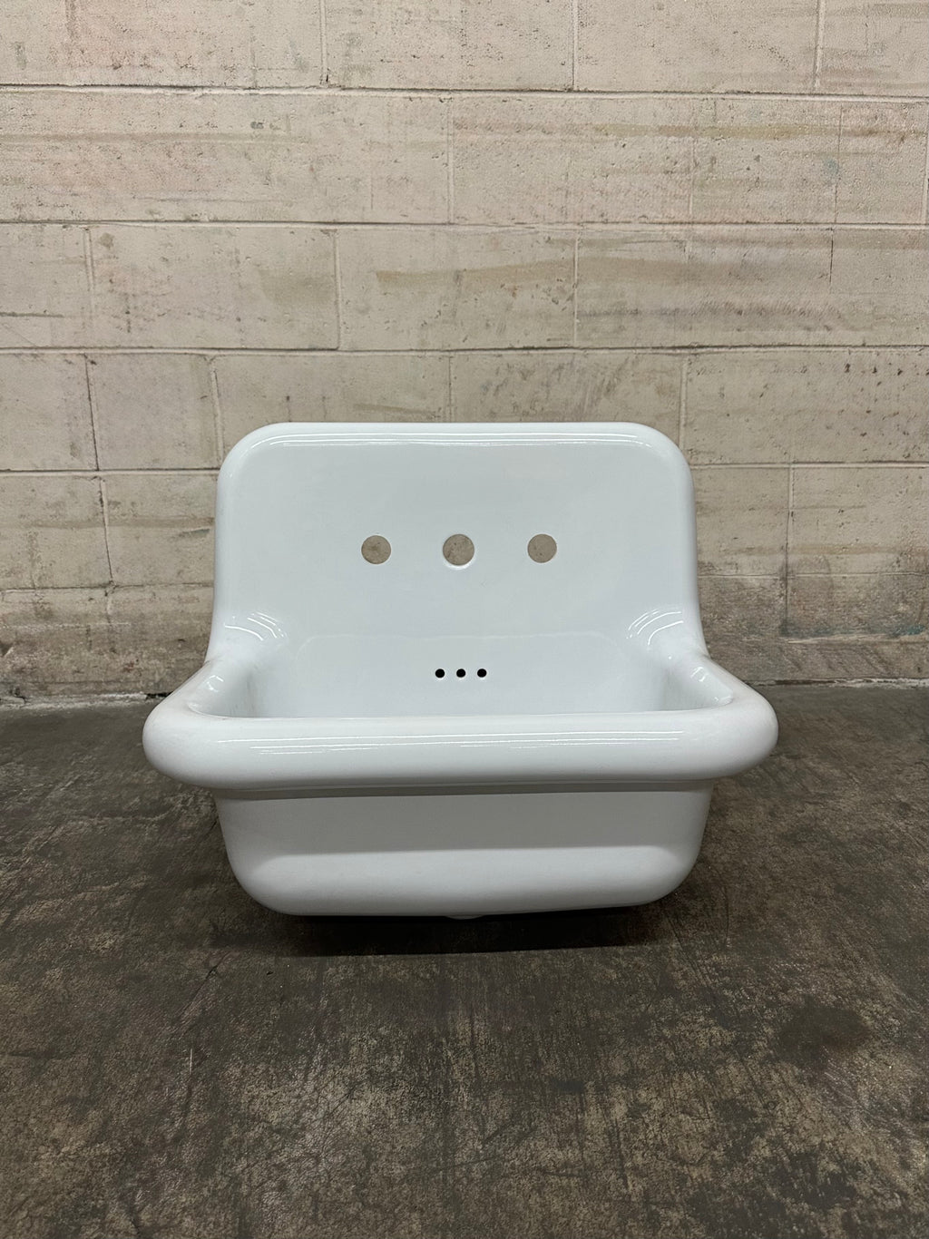 Lavabo en porcelaine mural