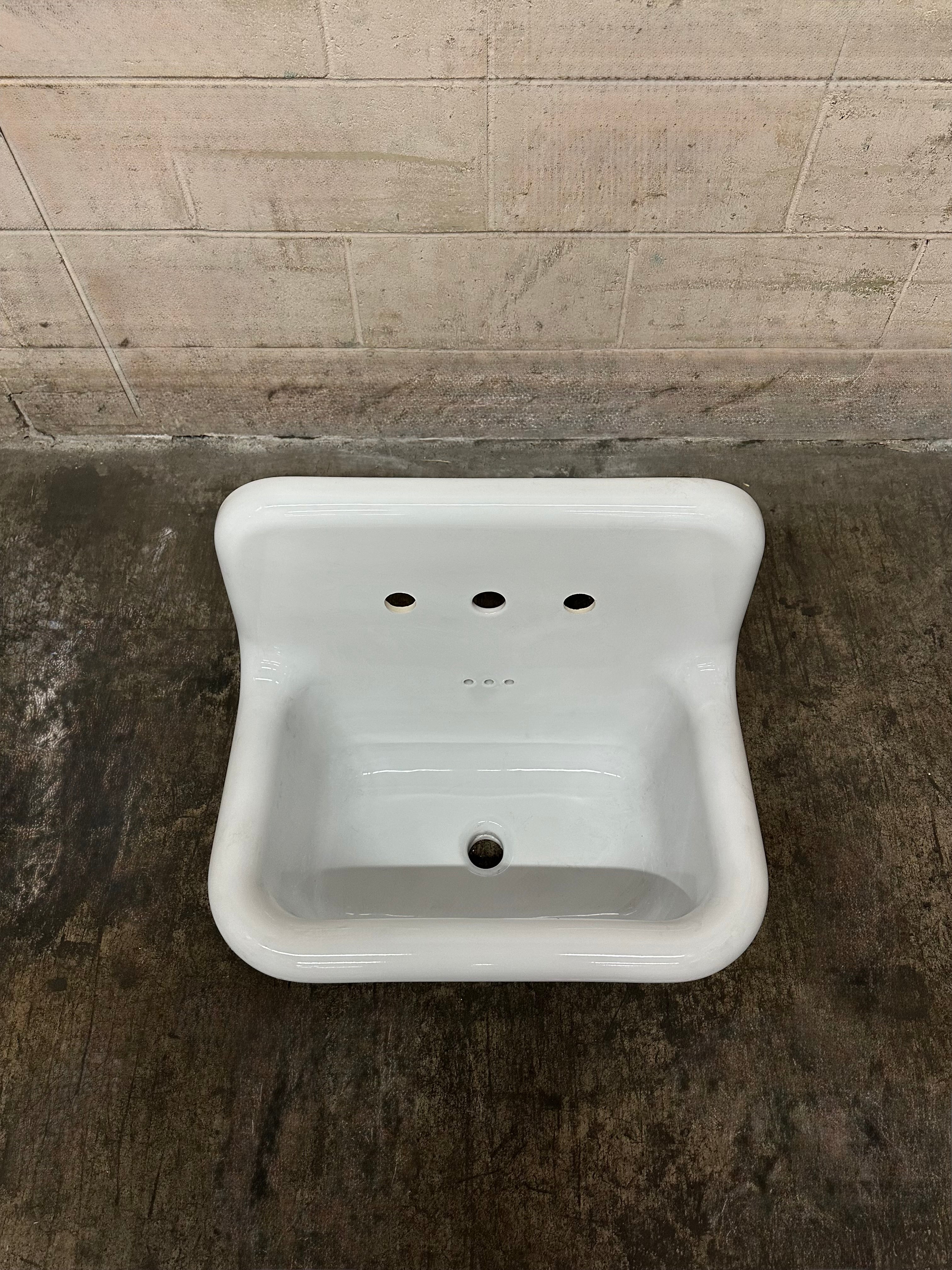 Lavabo en porcelaine mural