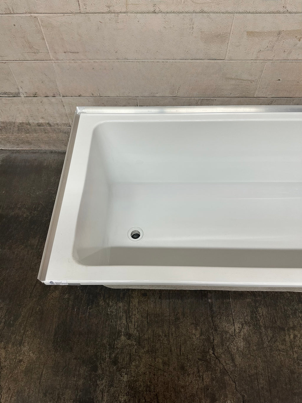 Baignoire alcôve 60 po, encastrée 3 côtés