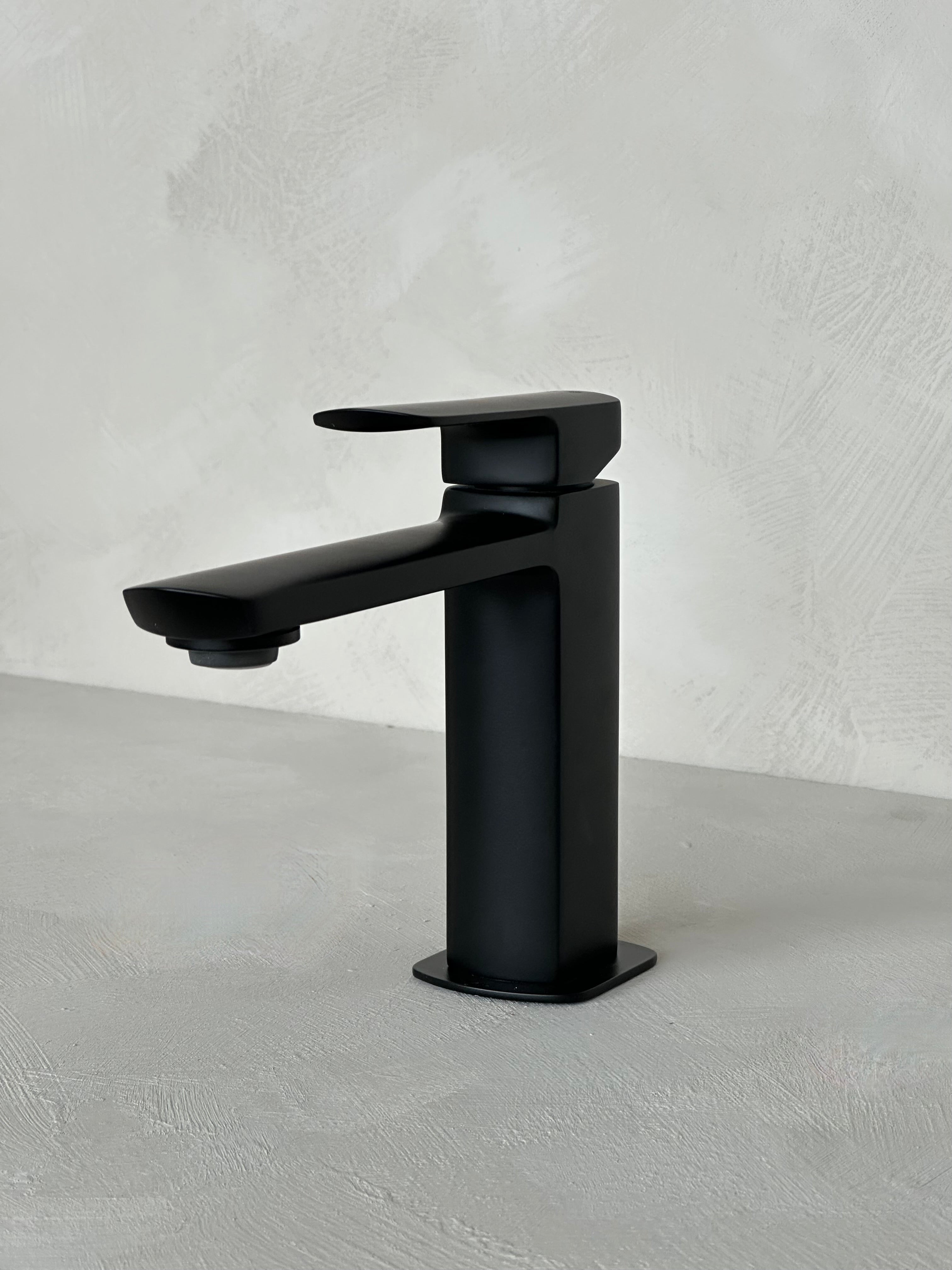 Robinet de lavabo monocommande noir mat