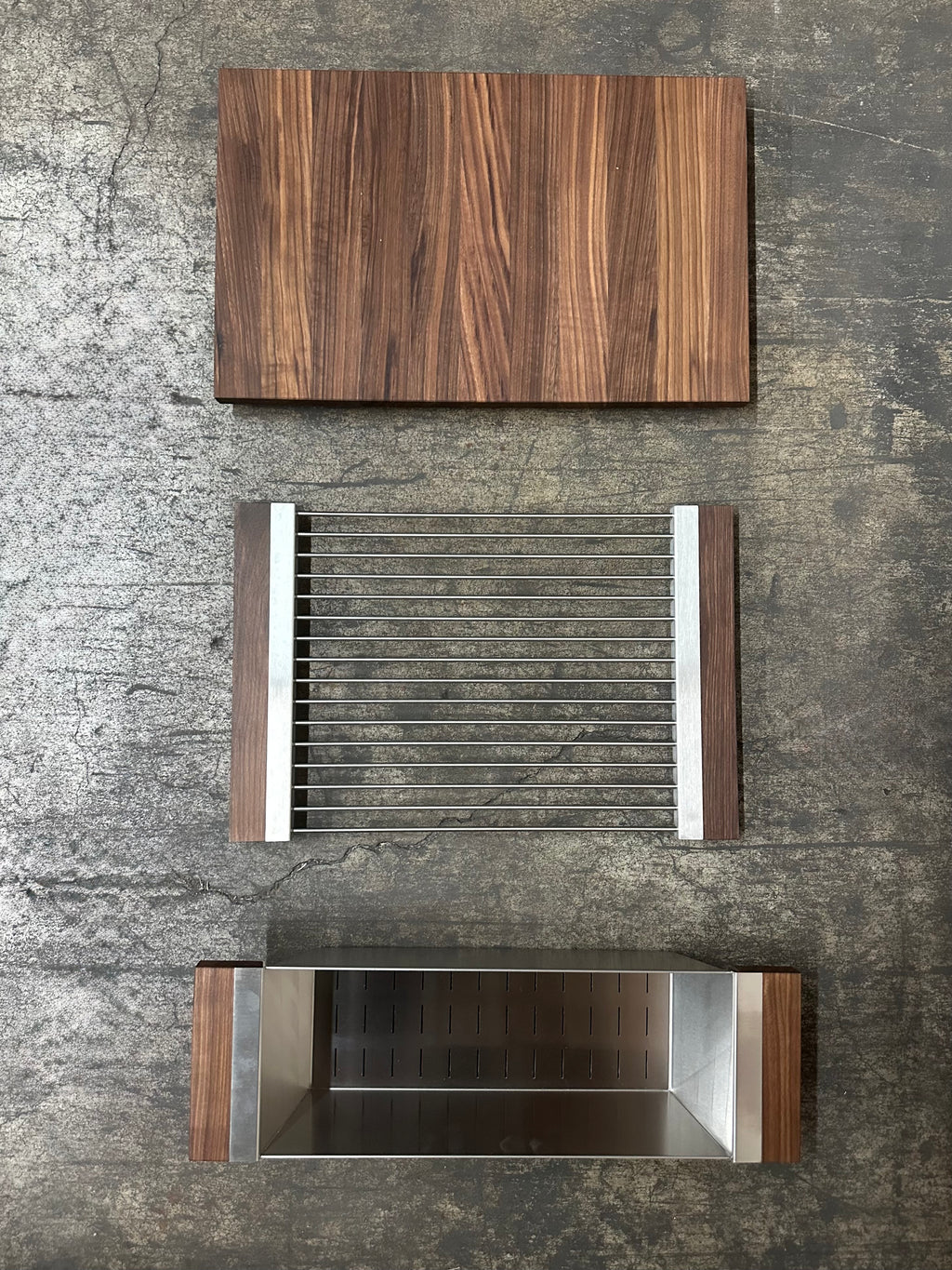 Ensemble d'évier double Smartstation 48po, avec accessoires noyer
