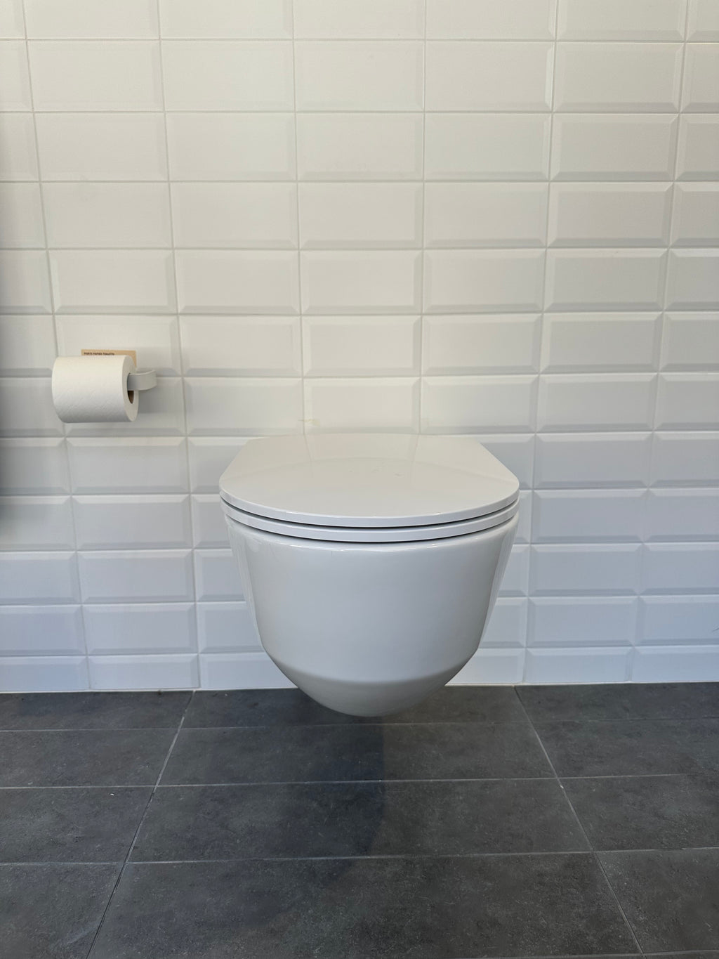Toilette murale