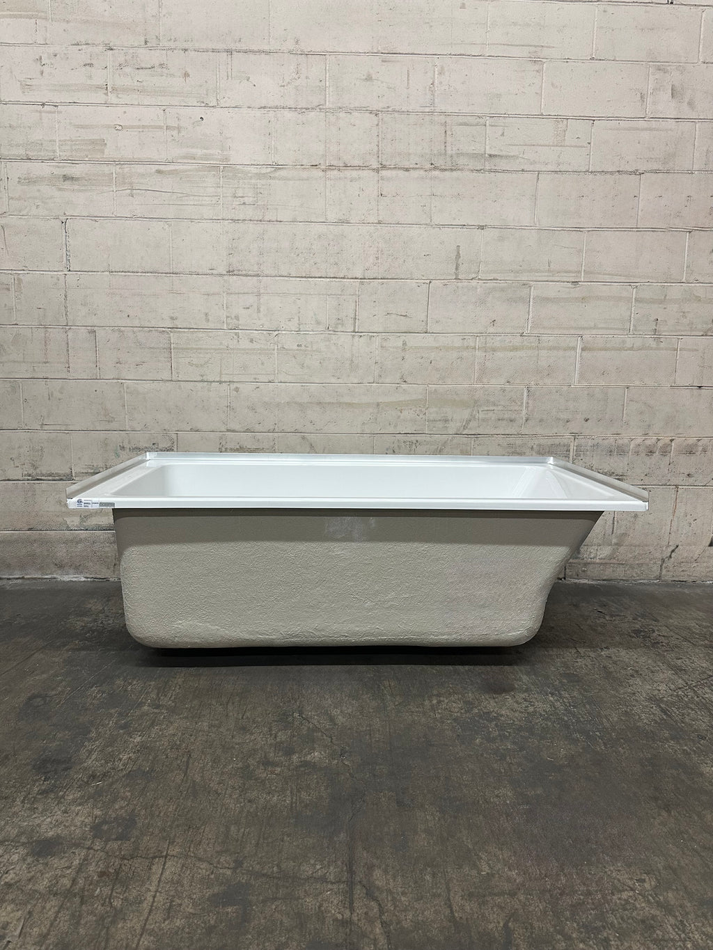 Baignoire alcôve 60 po, encastrée 3 côtés